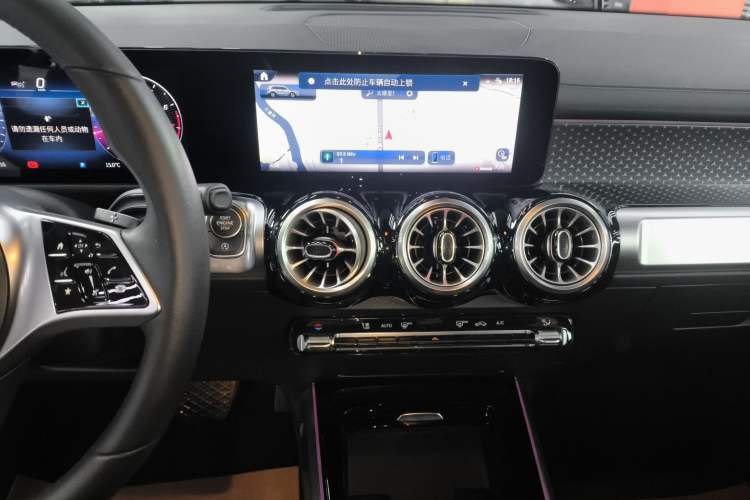 Used Mercedes-Benz GLB 2024 GLB 220 Fashion Model