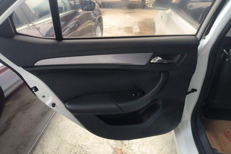 Used Roewe 360 2018 PLUS 1.5L Automatic Luxury Edition
