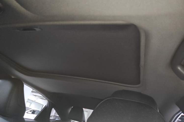 Used Toyota Avalon 2019 Dual-Engine 2.5L Luxury Edition China VI Standard
