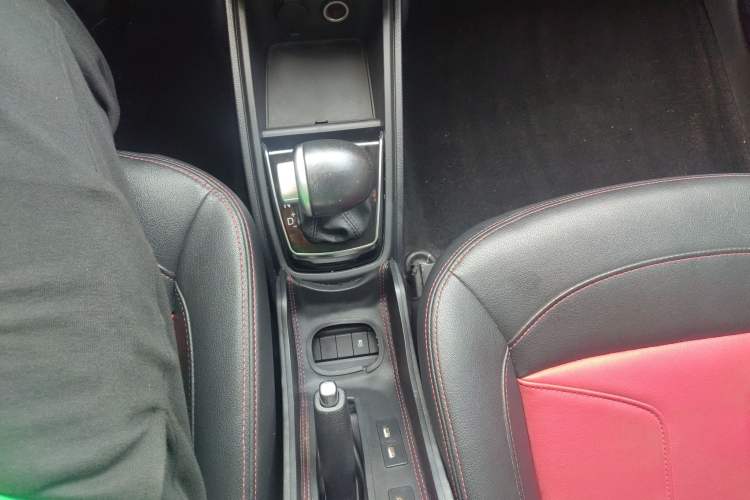 Used Haval H1 2016 Revised Version Blue Badge 1.5L AMT Comfort Edition
