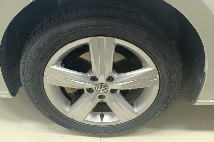 Used Volkswagen Lavida 2017 1.6L Manual Fashion Edition