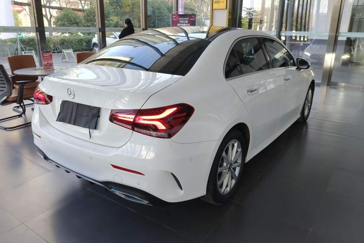 Used Mercedes-Benz A-Class 2022 Restyled A 200 L Sport Sedan Fashion Version
