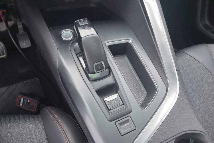 Used Peugeot 5008 2017 380THP 5-Seater Elite Edition
