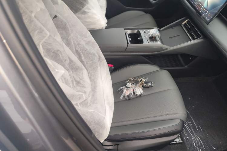 Used BYD Qin L 2025 DM-i Smart Drive 80KM Leading Model