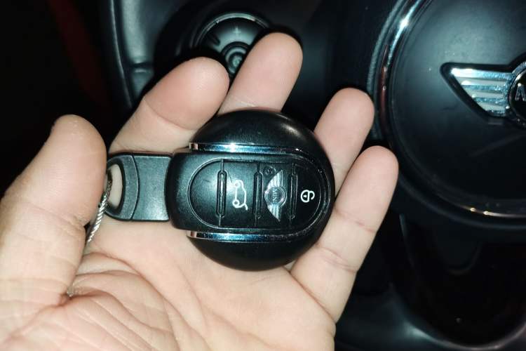 Used  MINI 2016 1.5T COOPER Five-Door Edition
