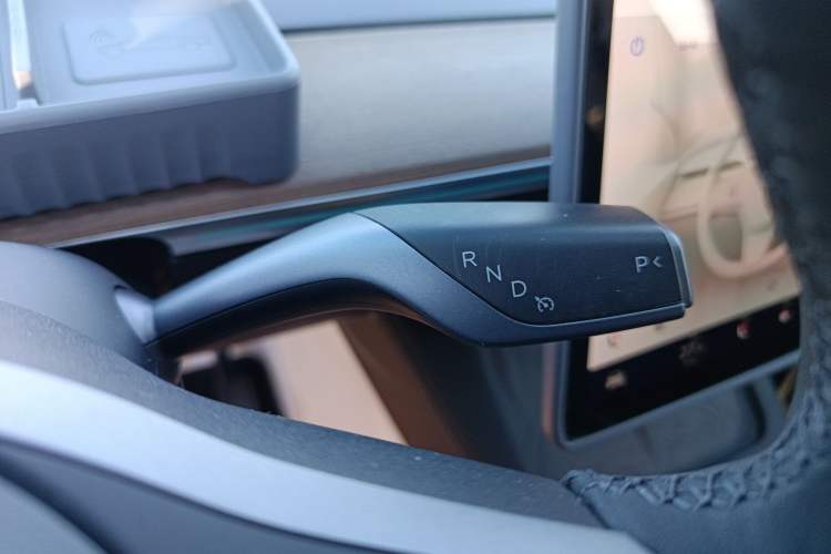 Used Tesla Model Y 2021 Standard Range Rear-Wheel Drive Version
