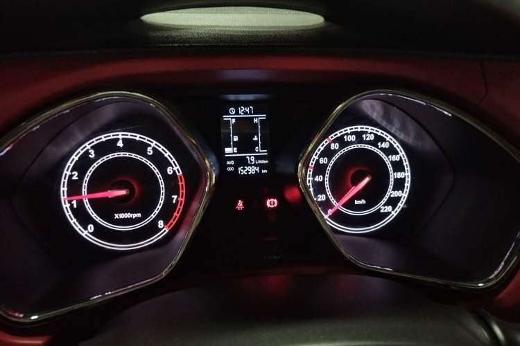 Used  Refine S2 2015 1.5L Manual Luxury Smart Model
