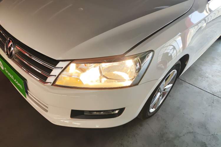 Used Volkswagen Santana 2015 1.6L Automatic Comfort Edition
