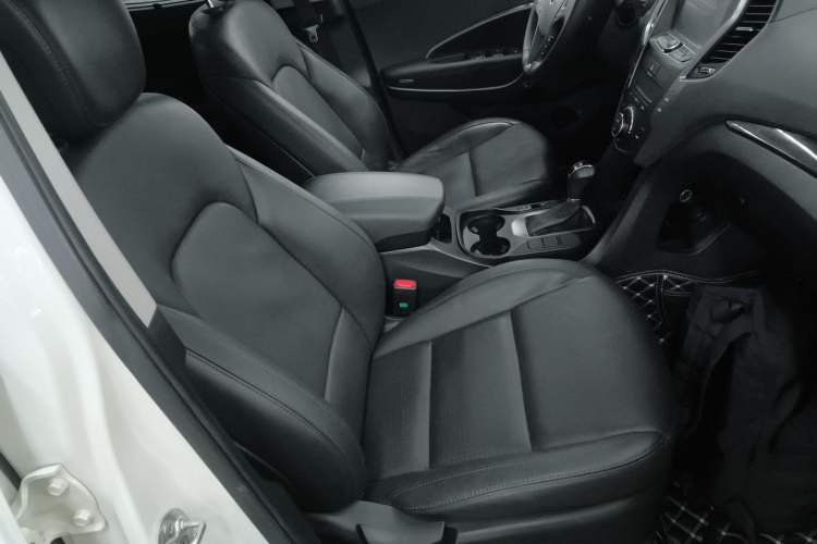 Used Hyundai Santa Fe 2013 2.4L Automatic Two-Wheel Drive Smart Version
