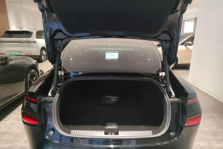 Used XPeng P7 2023 P7i 702 Pro