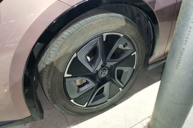 Used Toyota bZ3 2023 616 km Long-Range Premium
