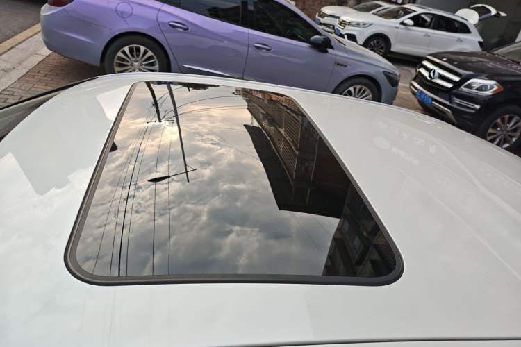 Used BMW 3 Series 2016 320Li Ambition Model
