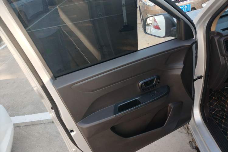 Used Wuling Hongguang V 2022 1.5L Jingqu Edition Electric-Assist LAR