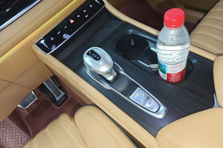 Used VOYAH Dream 2022 Low-Carbon Edition Dream+ Smart Enjoyment Package
