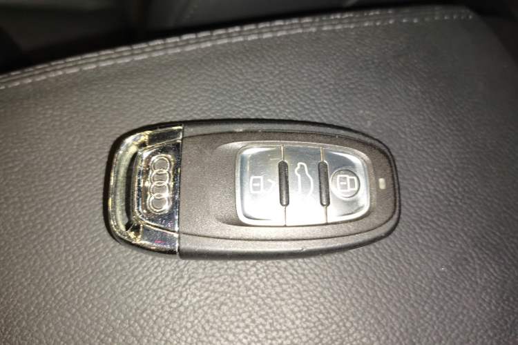 Used Audi Q5 2017 40 TFSI Comfort Model