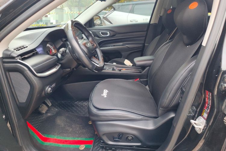 Used  Compass 2021 220T Automatic Leading Edition
