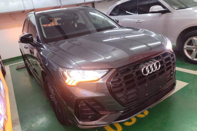 Used Audi Q3 2021 40 TFSI Fashion Dynamic Model
