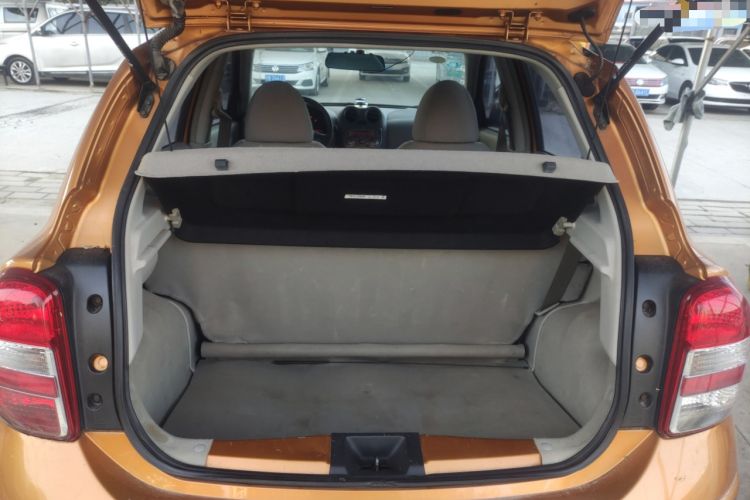 Used Nissan March 2010 1.5L Automatic Easy-Style Version