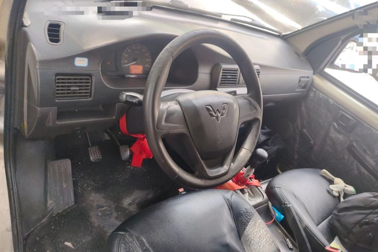 Used Wuling Rongguang 2019 1.5L Extended-Body Van Base Model with 5 Seats
