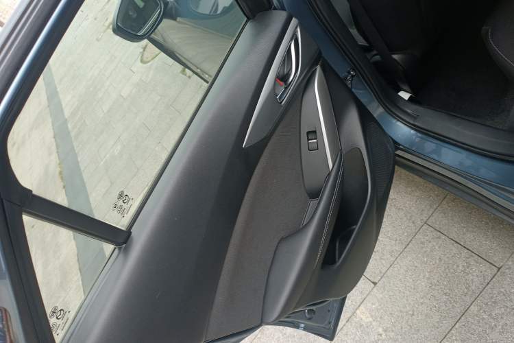 Used Mazda CX-4 2018 2.0L Automatic Two-Wheel Drive Blue Sky Exploration Version China V Standard
