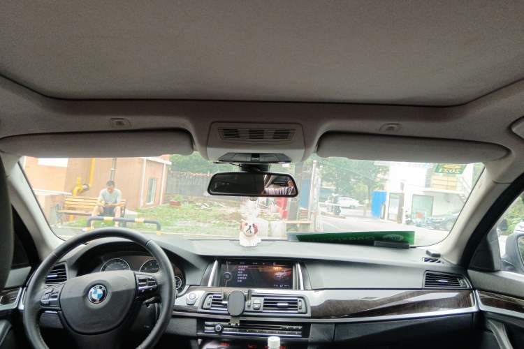 Used BMW 5 Series 2013 525Li Leading Model
