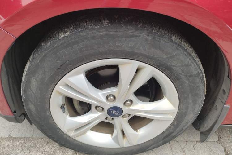 Used Ford Focus 2015 Sedan 1.6L Automatic Comfort Model
