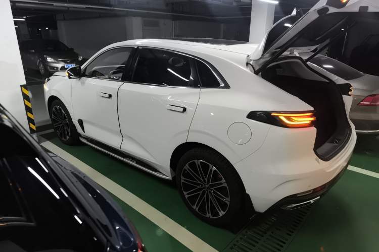 Used Changan UNI-K iDD 2022 Blue Whale iDD 130km 1.5T Prestige Model
