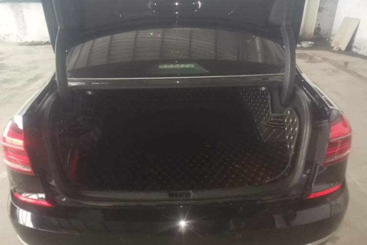 Used Volkswagen Passat 2017 330TSI DSG Luxury Edition
