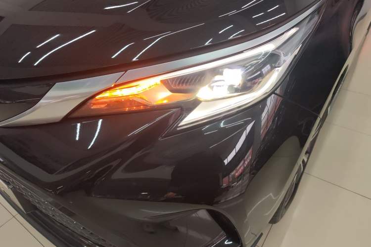 Used Toyota Granvia 2023 2.5L Hybrid Prestige VIP Edition
