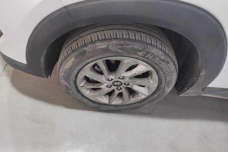 Used Hyundai Tucson 2015 1.6T Dual-Clutch Two-Wheel-Drive Smart Model
