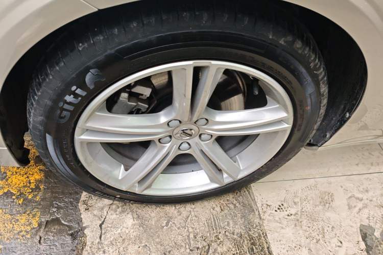 Used Volvo S90 2018 T4 Zhiyuan Edition
