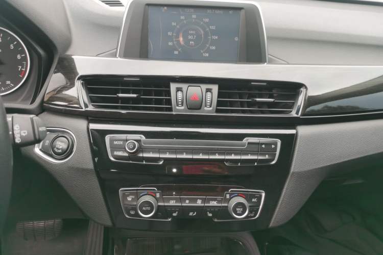 Used BMW X1 2016 sDrive18Li Premium Edition