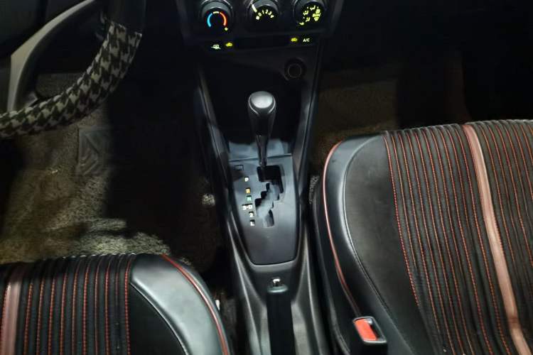 Used Toyota YARiS L 2015 1.5E Automatic Charm Edition
