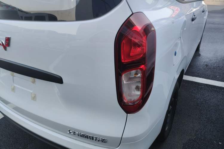 Used Wuling Hongguang New Energy 2025 Extended-Range Hybrid 50 km Standard Version