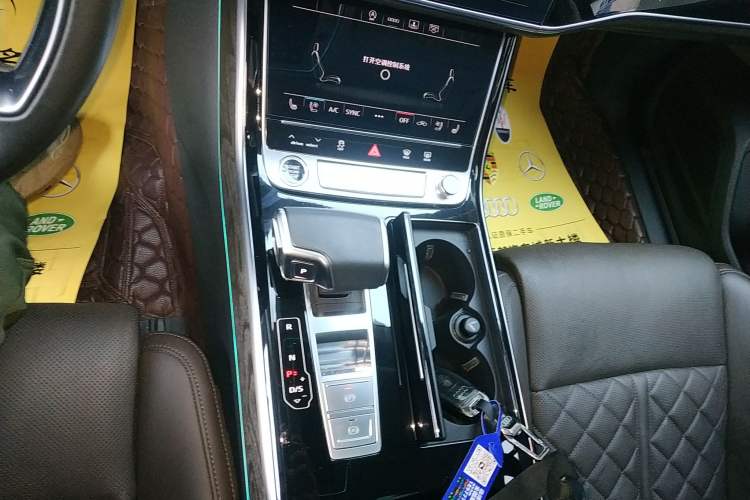 Used Audi A8 2022 A8L 50 TFSI quattro Comfort Edition Collector's Model
