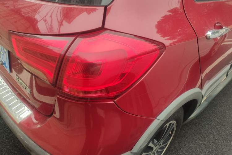 Used Haval H1 2015 1.5L AMT Luxury Model
