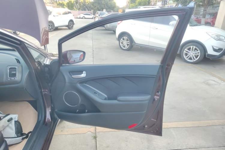 Used Kia K3 2015 1.6L Manual GLS
