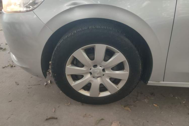 Used Peugeot 301 2014 1.6L Manual Comfort Edition
