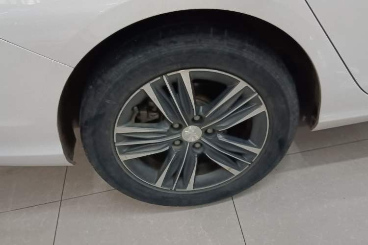 Used Peugeot 308 2016 1.6L Automatic Fashion Edition