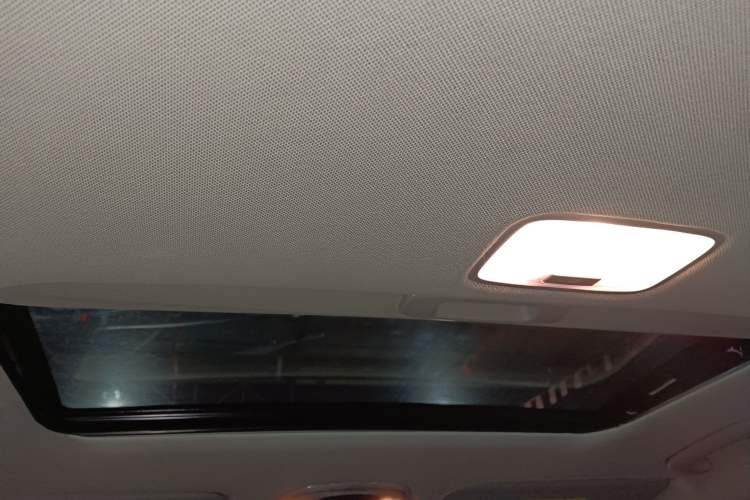 Used Hyundai Elantra 2023 1.5L CVT LUX Prestige Edition
