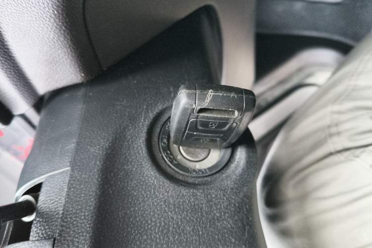 Used Wuling Hongguang V 2022 1.5L Jingqu Version Hydraulic Power Steering LAR
