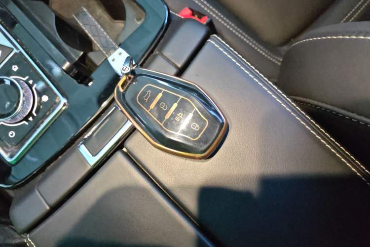 Used JETOUR X70 PLUS 2021 1.6T DCT Pro 5-Seater
