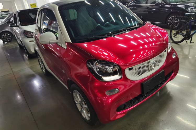 Used  fortwo 2015 1.0L 52 kW hardtop Dynamic version

