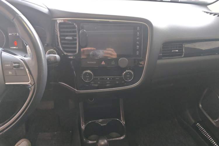 Used Mitsubishi Outlander 2016 2.4L 4x4 Elite Edition 5 Seats
