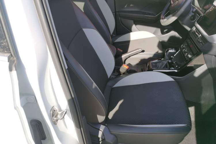 Used Volkswagen Tacqua 2023 200TSI DSG Joy-Connect Edition
