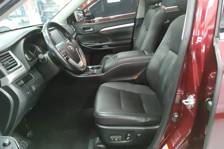 Used Toyota Highlander 2018 2.0T Four-Wheel Drive Luxury Version 7 Seats China VI Standard
