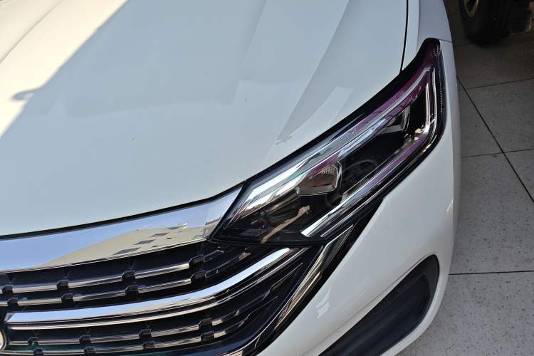 Used Volkswagen Sagitar 2025 Revised Version Three 300TSI DSG Excellence Edition
