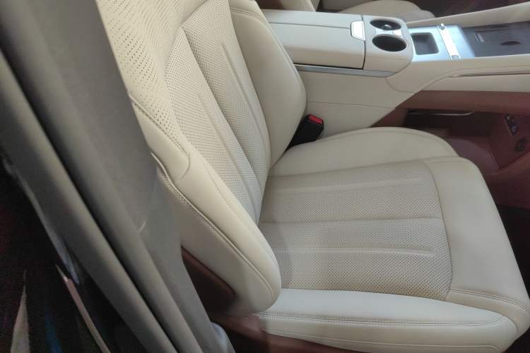 Used BYD Xia 2025 DM-i 1.5T 180km Beyond Edition
