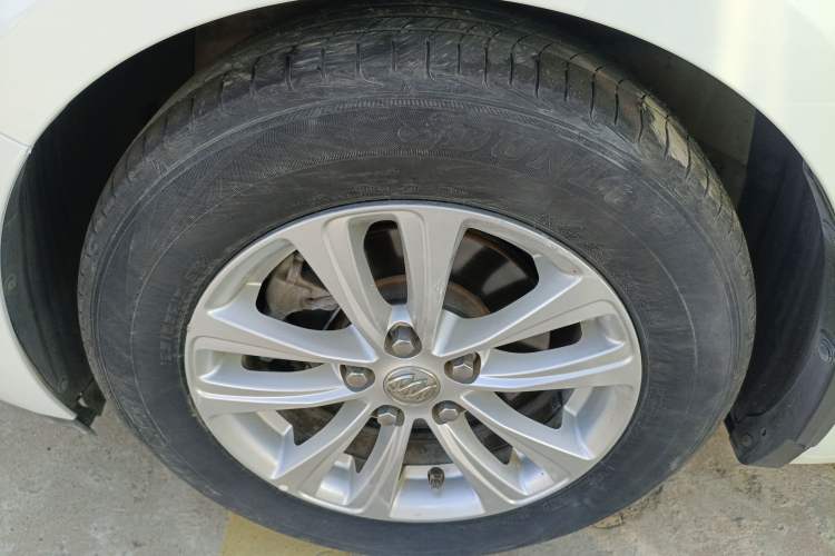 Used Buick GT 2016 15N Automatic Entry-Level Trim
