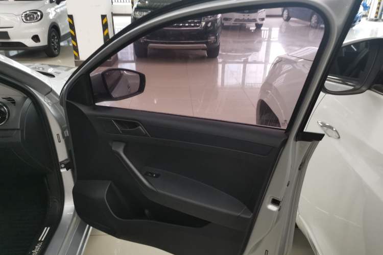 Used Volkswagen Jetta 2017 1.5L Automatic Fashion Model
